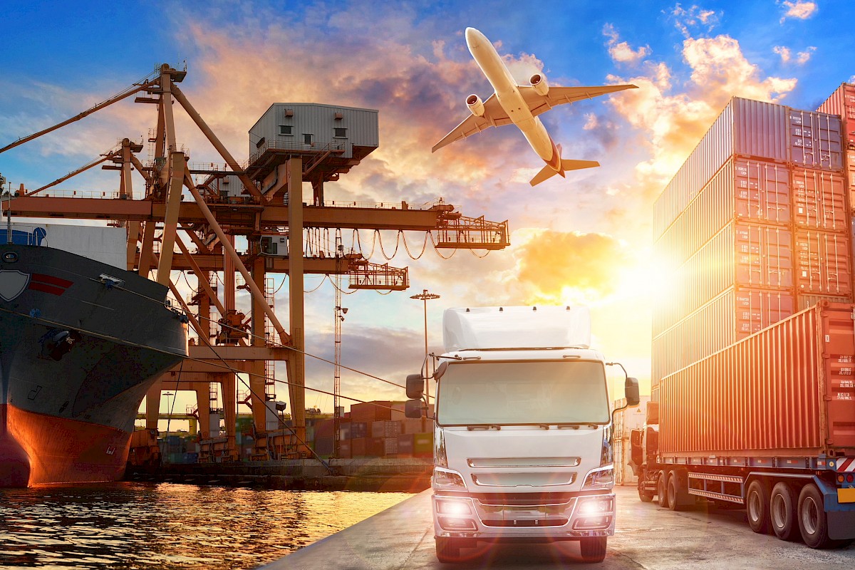 Lượng hàng container qua cảng biển Việt Nam tăng 18%